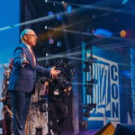 ¡Estos son el presentador y los jueces de los concursos de la noche de la comunidad de la BlizzCon® 2026!